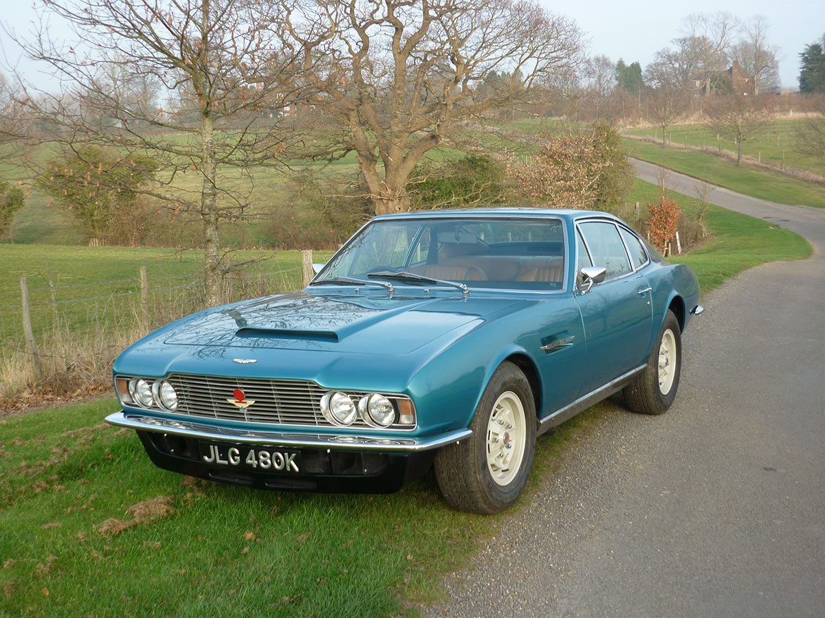 Aston Martin DBS V8